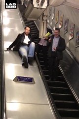 Lui il n'a pas eu l'idée de l'année et ça fini très mal