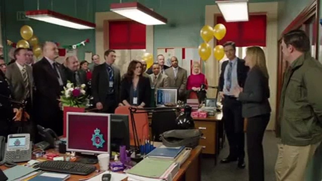 Scott Bailey S01e06