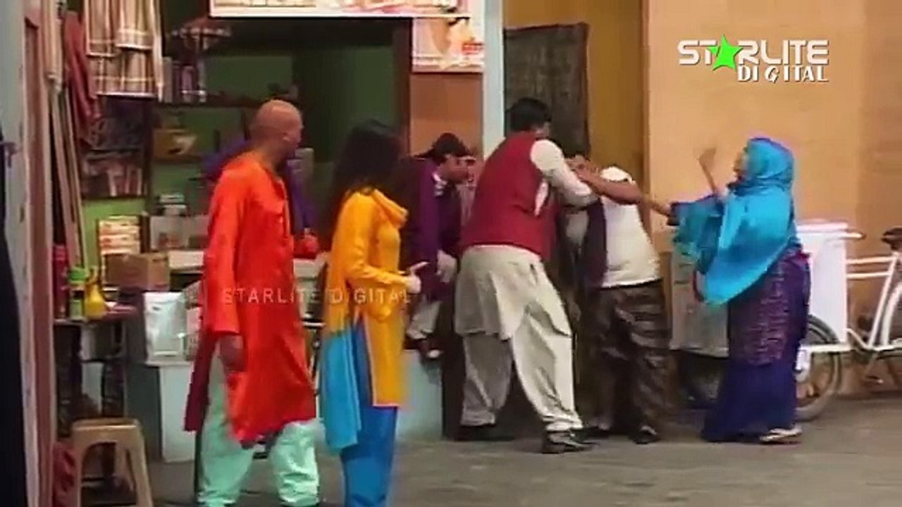 Amanat Chan and Sakhawat Naz New Pakistani Stage Drama Kali Chader Full Comedy Clip