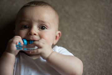 La FDA met en garde contre les médicaments dentition pour bébés