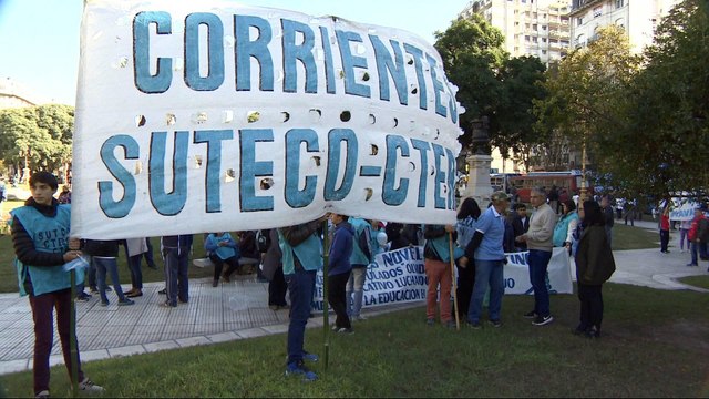 Argentina economy: Workers protest as inflation soars