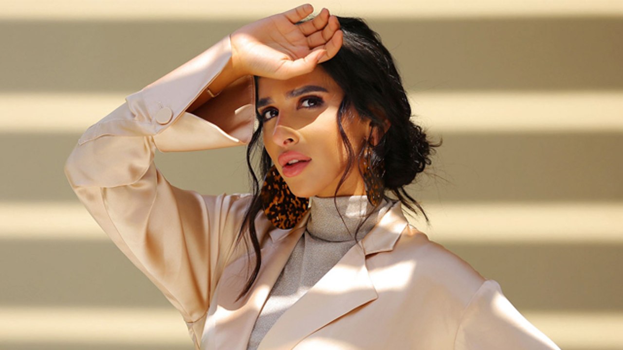 عيشي أجواء جلسة التصوير الخاصة بالعيد مع هلا عبدالله