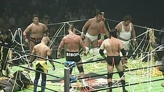 MIKE AWESOME / BISON SMITH / LOW KI  vs  JUN AKIYAMA / HASHI / IZUMIDA  -  PRO- WRESTLING NOAH  10/24/2004