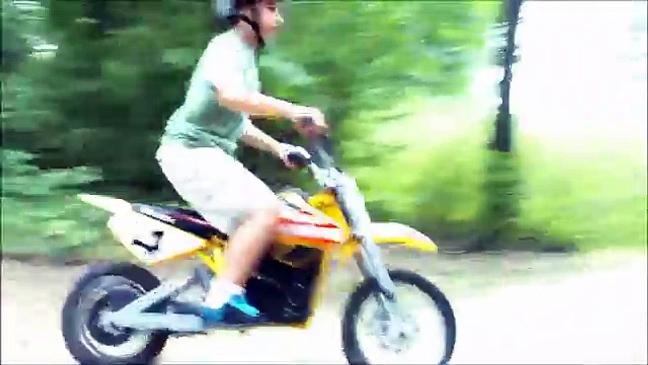 My Razor Electric MX-650 Dirtbike. Jumping, Tailwhips, Cross-ups, & Donuts ;-)