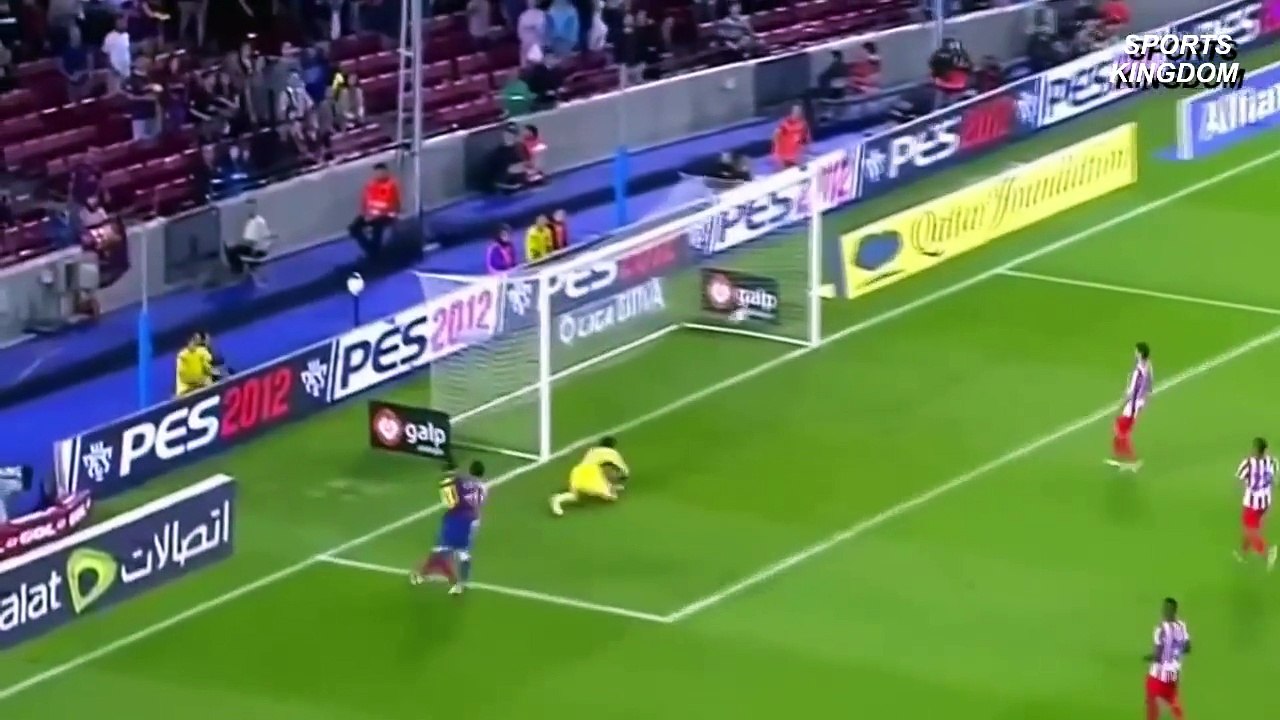 Cristiano Ronaldo Vs Lionel Messi - TOP 5 Panna Goalkeepers Goals