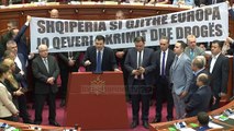 Opozita protestë në Kuvend, Basha: Tradhëtari është Rama - Top Channel Albania - News - Lajme