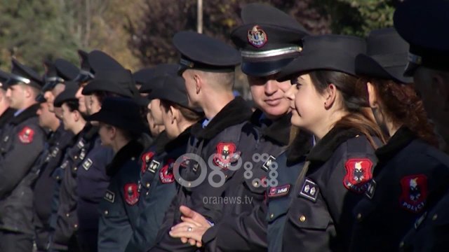 Ora News - PD dorëzon në polici kërkesën për protestën e të shtunës