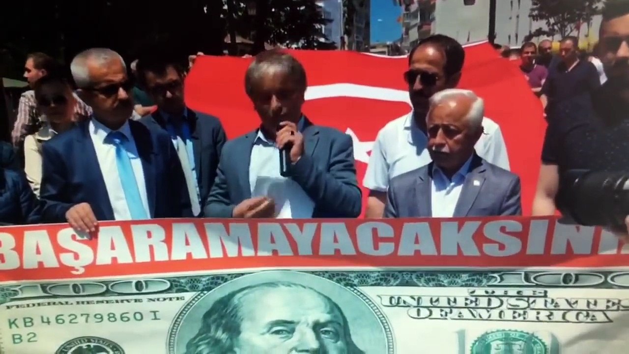 Sinop'ta Dolar Protesto Edildi