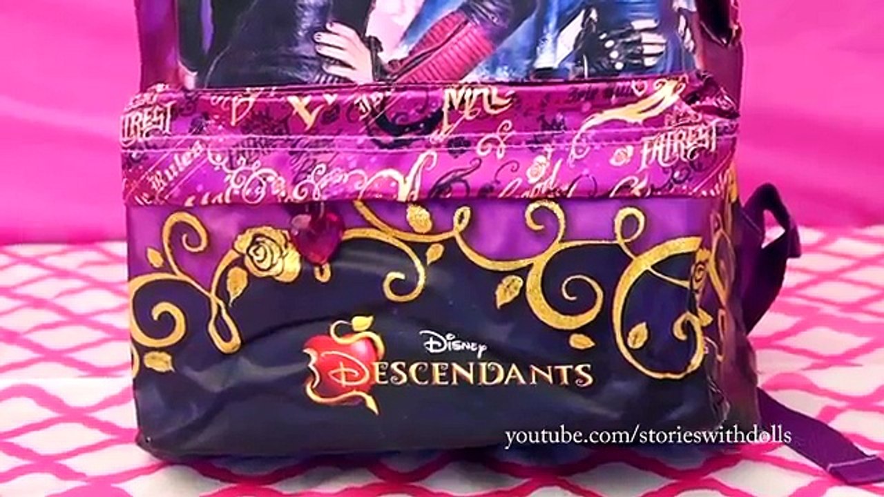 Descendants Backpack with Genie Chic Evie and Audrey, Auradon Prep Yearbook and More Surprise Toys!!