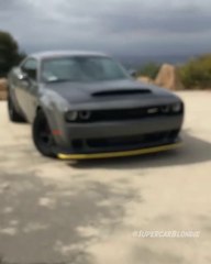 Tải video: Voici The Demon la voiture la plus rapide du monde - Dodge Challenger