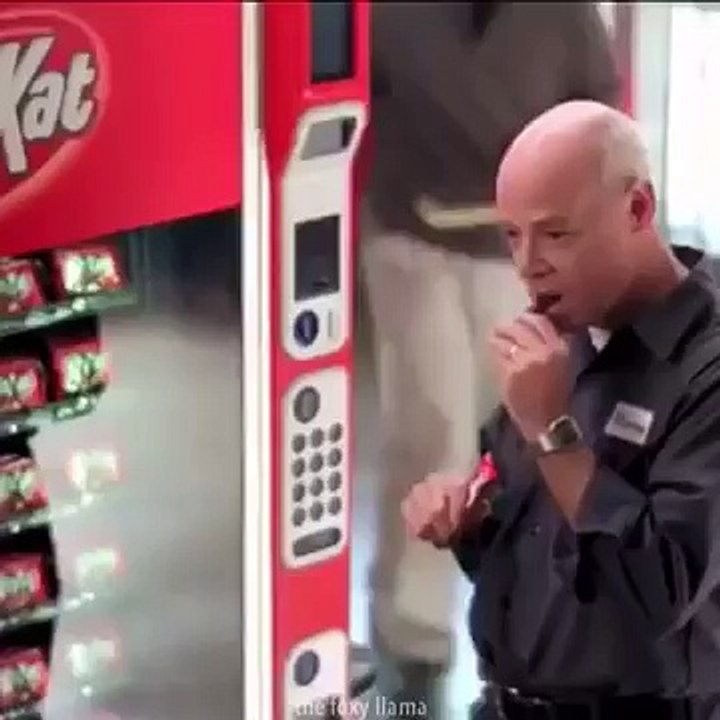 HEAA  kid kit Kat vine. BEST ONE YET!