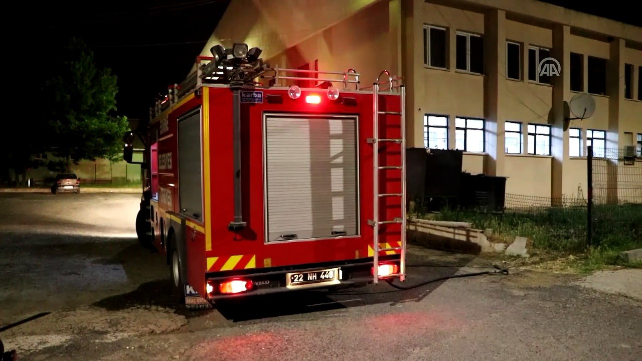 Trakya Üniversitesi'nin trafo merkezinde yangın...