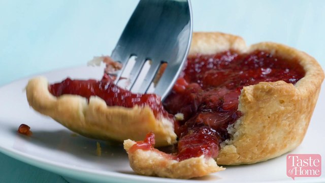 Winnie's Mini Rhubarb and Strawberry Pies