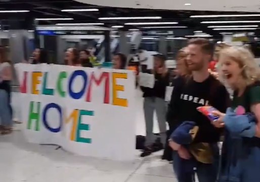 'Home to Vote' Greeters Welcome Arrivals at Dublin Airport Ahead of Referendum Vote