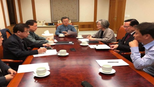 문재인 대통령 심야 긴급회의... 진심 안 변해...긴밀한 정상 대화 기대 / YTN