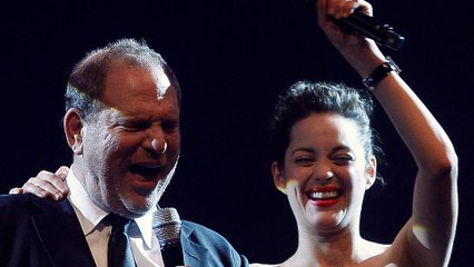 Feladhatja magát Harvey Weinstein