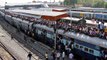 Indian Railway में Passengers की इन गंदी आदतों से परेशान है Railway | वनइंडिया हिन्दी