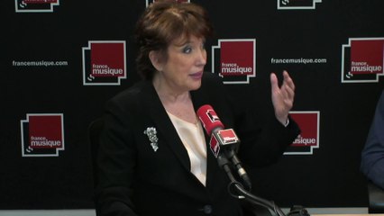 Pomp and circumstance - Roselyne Bachelot