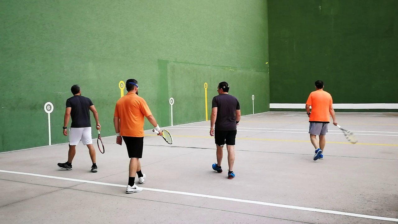 Frontenis open de Rivas 1ª fase grupo B  2º vs 3º casi ultimos tantos caida de raqueta