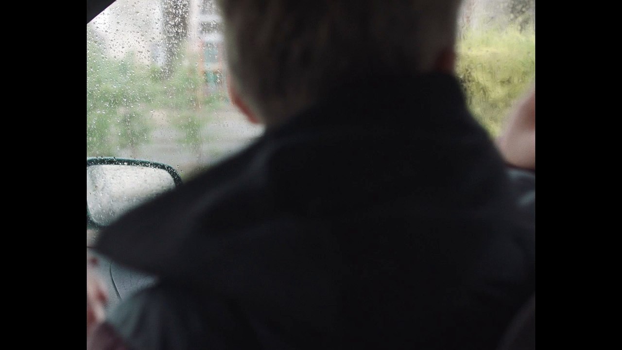 Flowers / Des fleurs (2018) - Teaser (International)