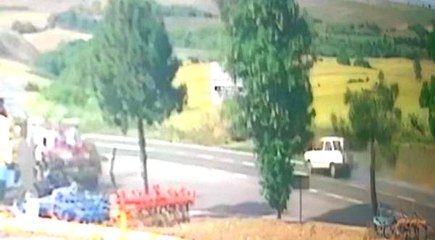 Hamile Kadına Otomobilin Çarptığı Anlar Kamerada