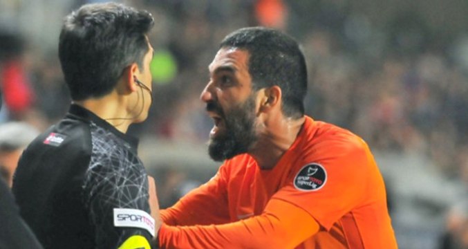 Medipol Başakşehir, Arda Turan'a 250 Bin Euro Ceza Kesti