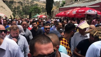 - Ramazan’ın 2’nci Cuma namazında on binlerce Müslüman Mescid-i Aksa’ya akın etti