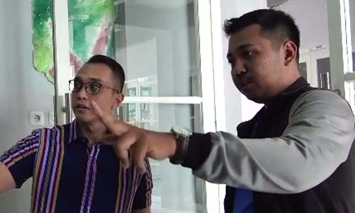 Mereka yang Ditinggalkan - AIMAN (2)
