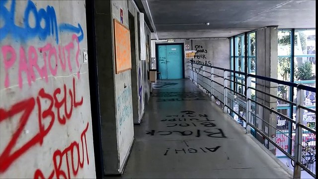 Visite du bâtiment débloqué Centre des langues vivantes de la fac de Grenoble
