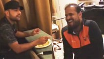 IPL 2018 Qualifier 2 : Yusuf Pathan and Rashid Khan enjoy Iftar party | वनइंडिया हिंदी