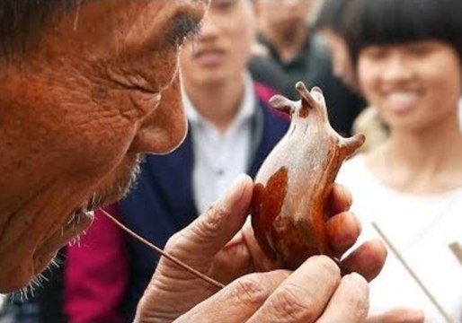 Street Vendors Create Beautiful Candy Animals