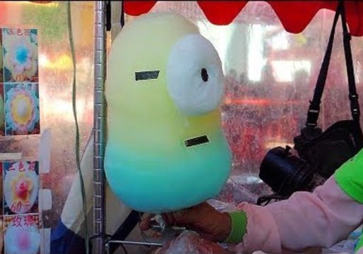Food Vendors Creates Amazing Cotton Candy Art