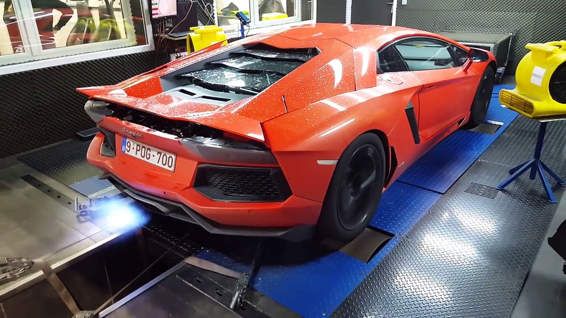 Pushing my Lamborghini Aventador to the limits ! - video Dailymotion