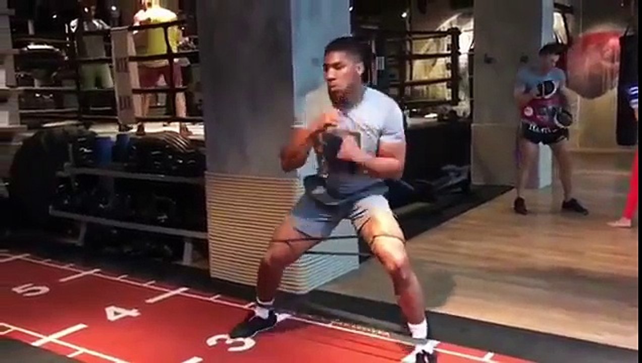 Anthony Joshua Hard Training in Jym