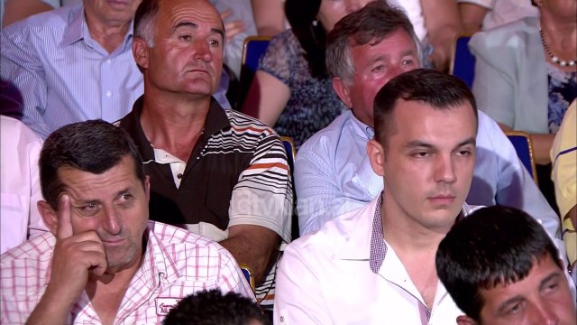 Rama: Jo punesime pa merite per shkak te partise