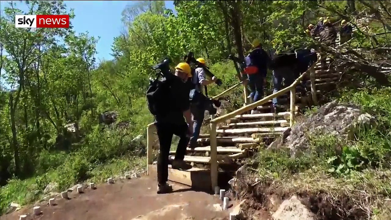 'Spectacular' explosion of North Korea nuclear test site