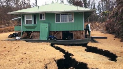 Cette maison Hawaïenne sur le point de se faire avaler par d'énormes fissures dans le sol