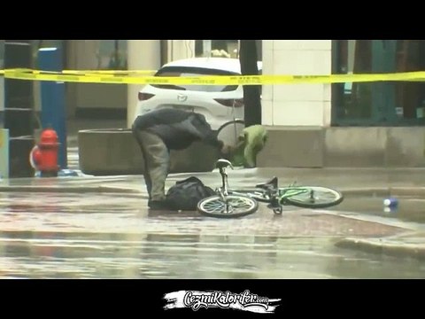 Şüpheli Çantayı Bir Adanalı Gibi İmha Eden Amerikalı ve Bir NFL Oyuncusu Gibi Müdahale Eden Polis Memuru