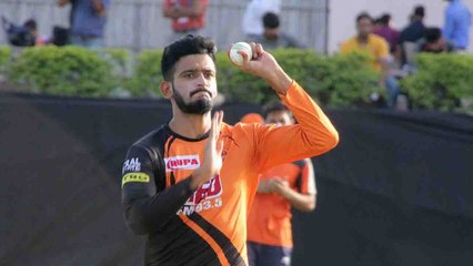 IPL 2018 : Khaleel Ahmed's Father never wanted his Son to become Cricketer | वनइंडिया हिंदी