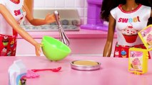 Barbie Cocina y Crea | Pastelitos Divertidos | Barbie