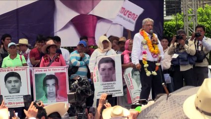 Download Video: López Obrador promete justicia para 43 estudiantes desaparecidos