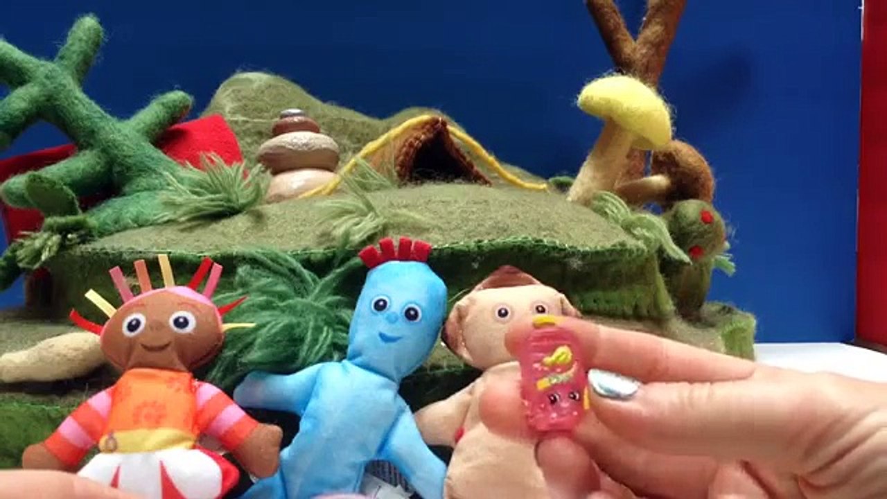 Upsy Daisy, Makka Pakka and Iggle Piggle Surprise Easter Egg Hunt In The Night Garden Toys