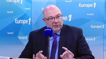 Souffrance animale : "Nous allons tester la vidéosurveillance dans les abattoirs", annonce Stéphane Travert