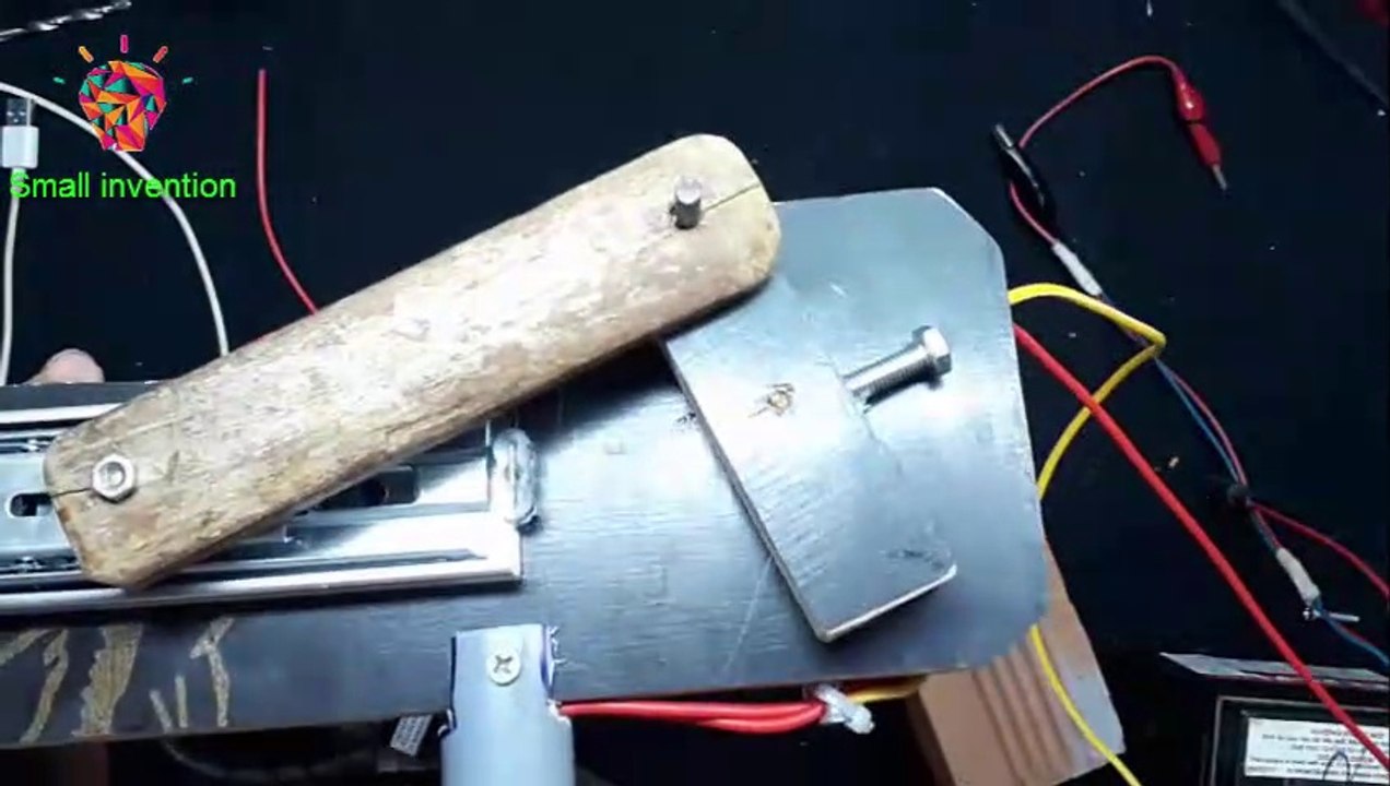 How to Make an Automatic Hacksaw at Home