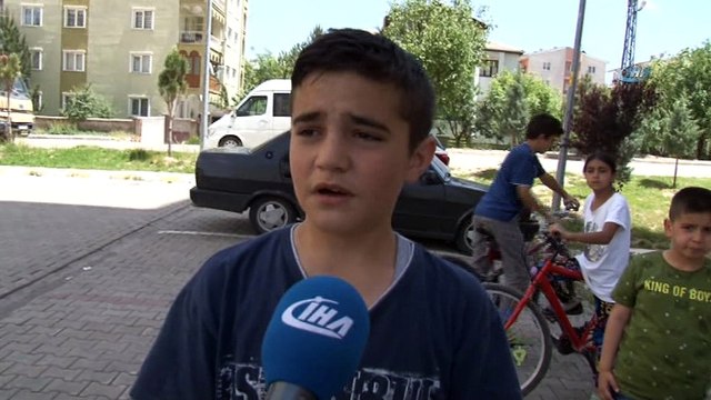 Epilepsi nöbeti geçiren çocuk 8'inci kattan düşerek öldü