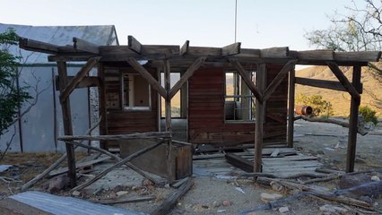 ALIEN ABDUCTION at Burro Schmidt Tunnel - UFO Seekers