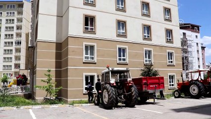 Camdan bakarken nöbet geçiren sara hastası çocuk düşerek öldü - SİVAS
