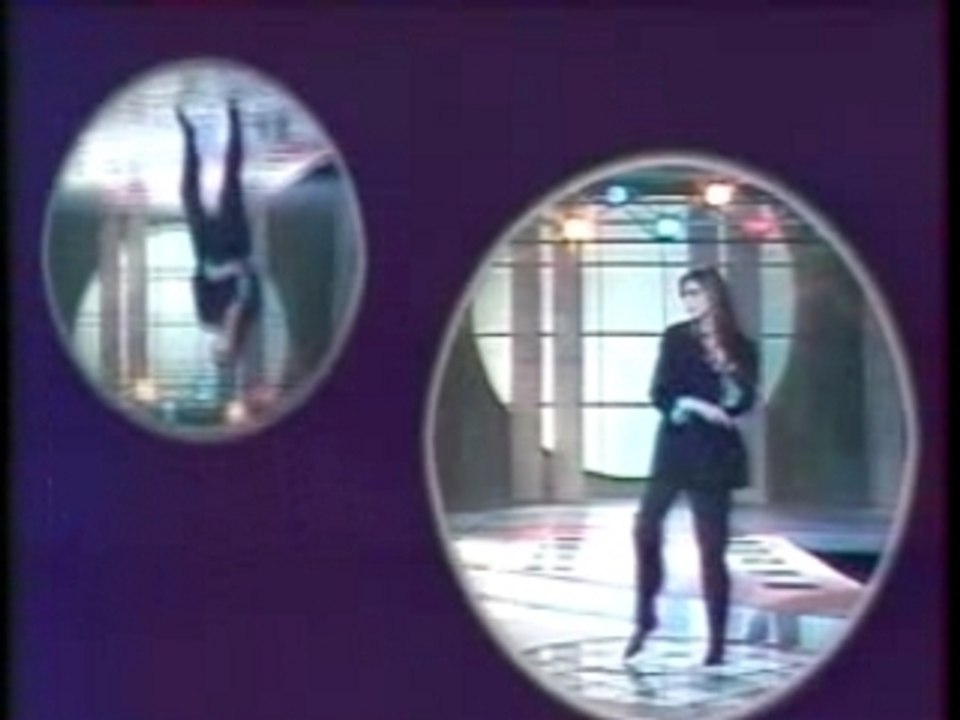 CORYNNE CHARBY BOULE DE FLIPPER