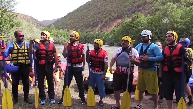 Vali Sonel Munzur Çayı'nda rafting heyecanı yaşadı - TUNCELİ