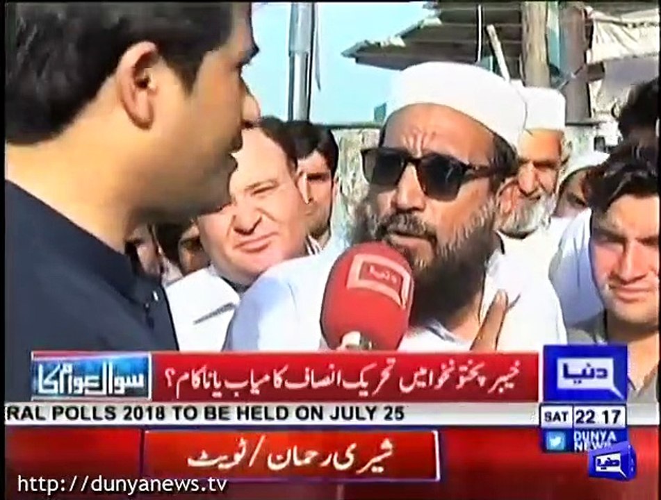 People of Sawabi Praises PTI, Bashes Nawaz Sharif & Fazal ur Rehman